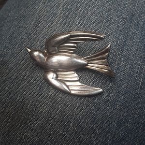 Vintage Sterling Silver Dove Peace Bird Flying Brooch